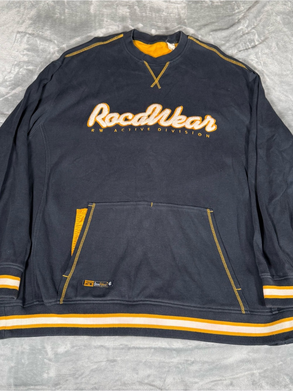 Vintage Rocawear Embroidered Sweatshirt Mens 2XL Tall (Estimated) Hip Hop Faded